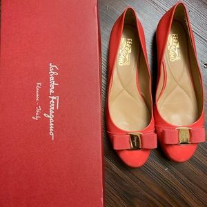 Salvatore Ferragamo bow coral ballet flat